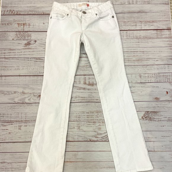 Women's Guess Sexy Straight Leg White Jeans with Silver Bling Pockets - Picture 1 of 7